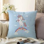 Mavi Zeminde Unicorn At Desenli Çocuk Odası Raşel Kadife Yastık Kırlent Kılıfı Realhomes