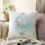 Beyaz Zeminde Uçan Balon Desenli Dijital Baskılı Çocuk Odası Raşel Kadife Kırlent Kılıfı Realhomes