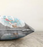 Gri Zeminde Uçan Balon Desenli Dijital Baskılı Çocuk Odası Raşel Kadife Yastık Kırlent Kılıfı Realhomes