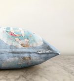 Mavi Zeminde Uçan Balon Desenli Dijital Baskılı Çocuk Odası Raşel Kadife Yastık Kırlent Kılıfı Realhomes