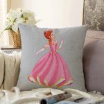 Pamuk Prenses Çizgifilm Desenli 3D Çocuk Odası Raşel Kadife Yastık Kırlent Kılıfı Realhomes