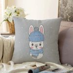 Gri Zeminde Sevimli Tavşan Motifli Çocuk Odası Raşel Kadife Yastık Kırlent Kılıfı Realhomes