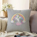 Gri Zeminde Unicorn At ve Kalpler Tasarımlı Çocuk Odası Raşel Kadife Yastık Kırlent Kılıfı Realhomes