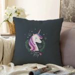 Siyah Zeminli Magic Unicorn Tasarımlı Çocuk Odası Raşel Kadife Yastık Kırlent Kılıfı Realhomes