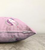 Pembe Zeminli Magic Unicorn Tasarımlı Çocuk Odası Raşel Kadife Yastık Kırlent Kılıfı Realhomes