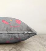 - Sonil-K-4337-Gorsel3 - Realhomes Realhomes Özel Tasarımlı Dijital Baskılı Çocuk Odası Raşel Kadife Yastık Kırlent Kılıfı Realhomes