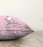 - Sonil-K-4338p-Gorsel3 - Realhomes  Pembe Zeminde Bisiklet ve Unicorn Tasarımlı Çocuk Odası Raşel Kadife Yastık Kırlent Kılıfı Realhomes