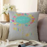 Gri Zeminde Baby Shower Tasarımlı Çocuk Odası Raşel Kadife Yastık Kırlent Kılıfı Realhomes