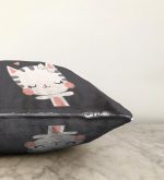 Sevimli Kedicik Desenli Çocuk Odası Raşel Kadife Yastık Kırlent Kılıfı Realhomes