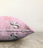 Uçan Balonlar ve Sevimli Panda Desenli Çocuk Odası Raşel Kadife Yastık Kırlent Kılıfı Realhomes