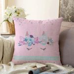 Pembe Zeminde Baby Shower Özel Tasarım Çocuk Odası Raşel Kadife Yastık Kırlent Kılıfı Realhomes