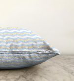 Mavi Altın Varaklı Çizgi Motifli Çocuk Odası Raşel Kadife Yastık Kırlent Kılıfı Realhomes