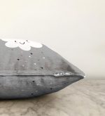 Gri Zeminde Yalnız Bulut Çocuk Odası Raşel Kadife Yastık Kırlent Kılıfı Realhomes