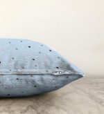 Mavi Zeminde Renkli Kalpler Çocuk Odası Raşel Kadife Yastık Kırlent Kılıfı Realhomes