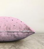 Pembe Zeminde Renkli Kalpler Çocuk Odası Raşel Kadife Yastık Kırlent Kılıfı Realhomes