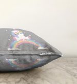 Gri Zeminde Unicorn Tasarımlı Çocuk Odası Raşel Kadife Yastık Kırlent Kılıfı Realhomes