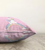 Pembe Zeminde Unicorn Tasarımlı Çocuk Odası Raşel Kadife Yastık Kırlent Kılıfı Realhomes