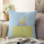 Mavi Zeminde Gri Sarı Ayıcık Motifli Bebek Odası Raşel Kadife Yastık Kırlent Kılıfı Realhomes
