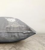 Gri Zeminde Baykuş Özel Tasarımlı Bebek Odası Raşel Kadife Yastık Kırlent Kılıfı Realhomes