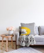 - Sonil-K-4381g-Gorsel2 - Realhomes Gri Zeminde Hungry Aslan Motifli Dijital Baskılı Bebek Odası Raşel Kadife Kırlent Kılıfı Realhomes