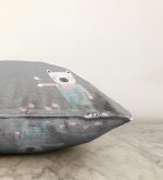 - Sonil-K-4391g-Gorsel3 - Realhomes  Gri Zeminde Ayıcık Bebek Odası Raşel Kadife Yastık Kırlent Kılıfı Realhomes