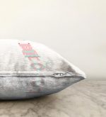 Beyaz Zeminde Deniz ve Ayıcık Desenli Bebek Odası Raşel Kadife Yastık Kırlent Kılıfı Realhomes