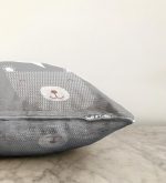 Gri Zeminde Mutlu Ayıcık Desenli Bebek Odası Raşel Kadife Yastık Kırlent Kılıfı Realhomes