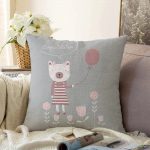 Gri Zeminde Balon ve Ayıcık Desenli Bebek Odası Raşel Kadife Yastık Kırlent Kılıfı Realhomes