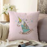 - Sonil-K-4422-Gorsel1 - Realhomes Pembe Zeminde Unicorn Motifli Bebek Odası Raşel Kadife Yastık Kırlent Kılıfı Realhomes