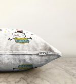 Beyaz Zeminde Kardan adam Çizim Desenli Bebek Odası Raşel Kadife Yastık Kırlent Kılıfı Realhomes