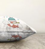 - Sonil-K-4435-Gorsel3 - Realhomes Beyaz Zeminde Sevimli Tilki Desenli Bebek Odası Raşel Kadife Yastık Kırlent Kılıfı Realhomes