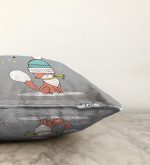 - Sonil-K-4437-Gorsel3 - Realhomes Gri Zeminde Sevimli Tilki Desenli Bebek Odası Raşel Kadife Yastık Kırlent Kılıfı Realhomes