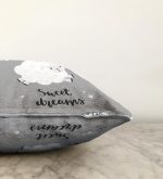 Gri Zeminde Sevimli Kuzucuk Tasarımlı Bebek Odası Raşel Kadife Yastık Kırlent Kılıfı Realhomes