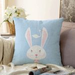 - Sonil-K-4512m-Gorsel1 - Realhomes  Pembe Zeminli Tavşan Desenli Bebek Odası Raşel Kadife Yastık Kırlent Kılıfı Realhomes