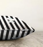 Siyah Beyaz Çizgili Fil Motifli Bebek Odası Raşel Kadife Yastık Kırlent Kılıfı Realhomes