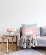 - Sonil-K-4566-Gorsel2 - Realhomes Realhomes Özel Tasarımlı Dijital Baskılı Çocuk Odası Raşel Kadife Yastık Kırlent Kılıfı Realhomes