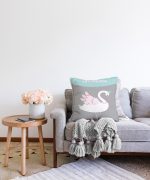 - Sonil-K-4567-Gorsel2 - Realhomes Realhomes Özel Tasarımlı Dijital Baskılı Çocuk Odası Raşel Kadife Yastık Kırlent Kılıfı Realhomes