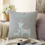 - Sonil-K-4581-Gorsel1 - Realhomes Gri Zeminde Unicorn Geyikler Tasarımlı Çocuk Odası Raşel Kadife Yastık Kırlent Kılıfı Realhomes