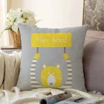 - Sonil-K-4583-Gorsel1 - Realhomes Pembe Zeminde Unicorn Geyikler Tasarımlı Çocuk Odası Raşel Kadife Yastık Kırlent Kılıfı Realhomes