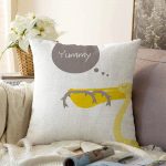 - Sonil-K-4590-Gorsel1 - Realhomes Beyaz Zeminde Leylek Motifli Özel Tasarım Çocuk Odası Raşel Kadife Yastık Kırlent Kılıfı Realhomes