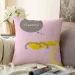 - Sonil-K-4590p-Gorsel1 - Realhomes  Pembe Zeminde Leylek Motifli Özel Tasarım Çocuk Odası Raşel Kadife Yastık Kırlent Kılıfı Realhomes