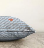 - Sonil-K-4592m-Gorsel3 - Realhomes  Mavi Gri Zigzaglı I Love Animal Desenli Çocuk Odası Raşel Kadife Yastık Kırlent Kılıfı Realhomes