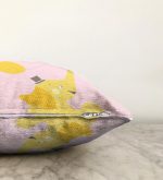 - Sonil-K-4596-Gorsel3 - Realhomes  Pembe Zeminde Uçan Balonlar ve Fil Desenli Çocuk Odası Raşel Kadife Yastık Kırlent Kılıfı Realhomes