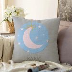 - Sonil-K-4599-Gorsel1 - Realhomes  Pembe Zeminde Uçan Balonlar ve Fil Desenli Çocuk Odası Raşel Kadife Yastık Kılıfı Realhomes