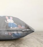 - Sonil-K-4816-Gorsel3 - Realhomes  Gri Zeminde Balonlu Sevimli Tavşan Çocuk Odası Raşel Kadife Yastık Kırlent Kılıfı Realhomes