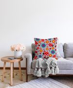 Realhomes Gri Zeminde Uğurböceği Dijital Baskılı Modern Raşel Kadife Yastık Kılıfı Realhomes