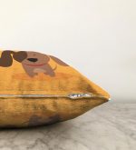 - Sonil-K-4865-Gorsel3 - Realhomes  Realhomes Köpek Desenli Dijital Baskılı Modern Raşel Kadife Kırlent Kılıfı Realhomes