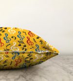 - Sonil-K-4929-Gorsel3 - Realhomes  Realhomes Sarı Zeminli Sol Anahtarlı Dijital Baskılı Modern Raşel Kadife Yastık Kılıfı Realhomes