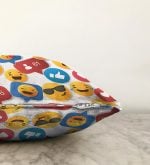 - Sonil-K-4934-Gorsel3 - Realhomes  Realhomes Emoji ve Like Dijital Baskılı Modern Raşel Kadife Yastık Kılıfı Realhomes