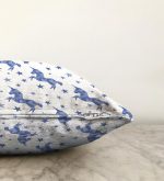 Realhomes Beyaz Zeminde Pembe Yıldız Dijital Baskılı Modern Raşel Kadife Yastık Kılıfı Realhomes